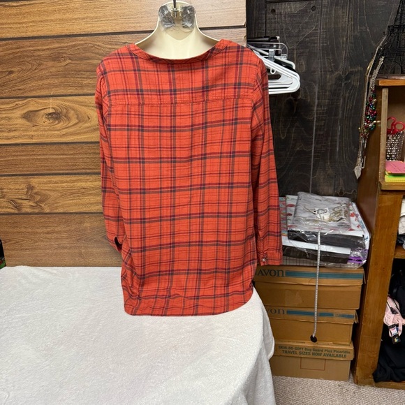 Eddie Bauer size medium Orange plaid tunic length  Buttoned Blouse - Picture 5 of 8